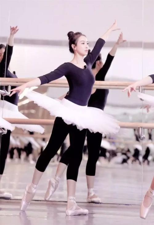 练习舞蹈