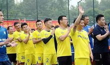 教足球的曹老师