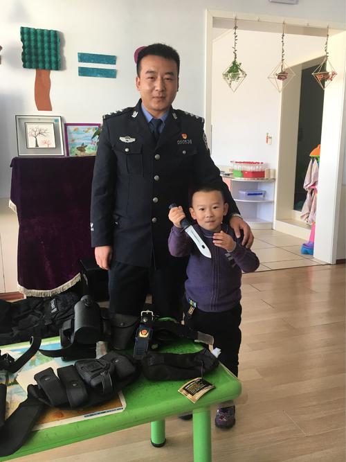 我跟爸爸当值