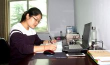 站在老师办公室门口