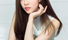 她的微笑荡漾在人心