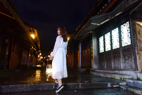 奇怪的风雨