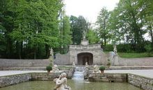 笑声回荡的童年