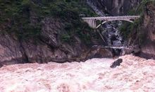 虎跳峡的“险”