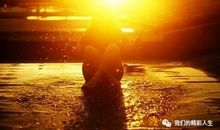 路口，那一缕温暖的光