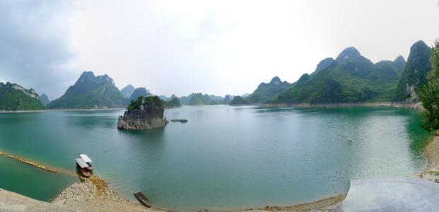 游览大龙湖