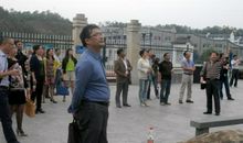 二十年后相聚在母校