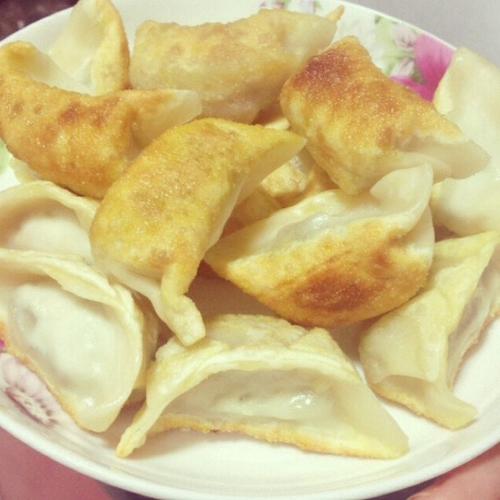 学习做炸饺子
