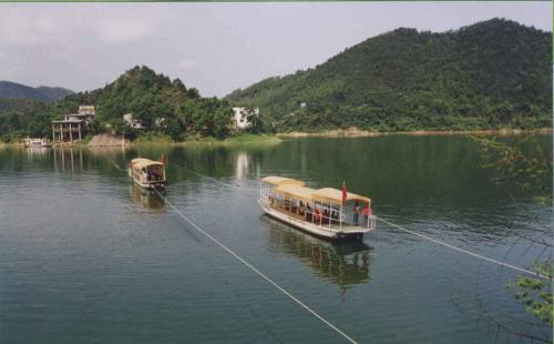 游览九龙湖
