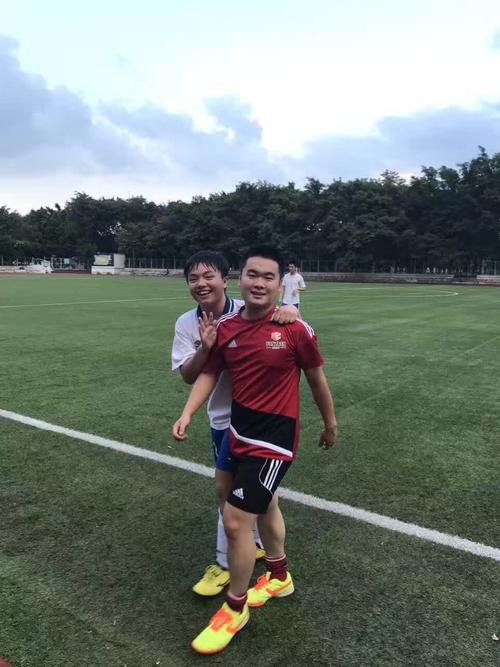 体育兄弟
