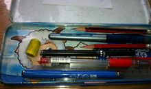 樱花巷文具盒里的争吵