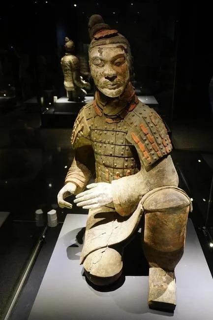 参观兵马俑博物馆
