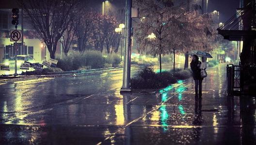 想起那个雨天