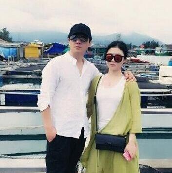 她是12年后的那个