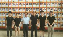 追梦路上撒满阳光