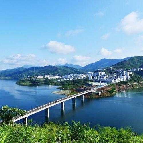 在富春江上