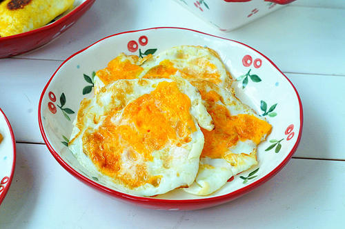 为家人做早餐