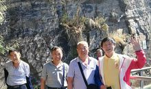 面对万仞高山需要智慧