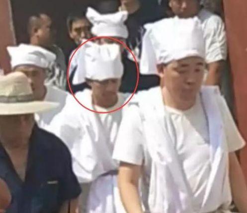 沉浸在母爱中