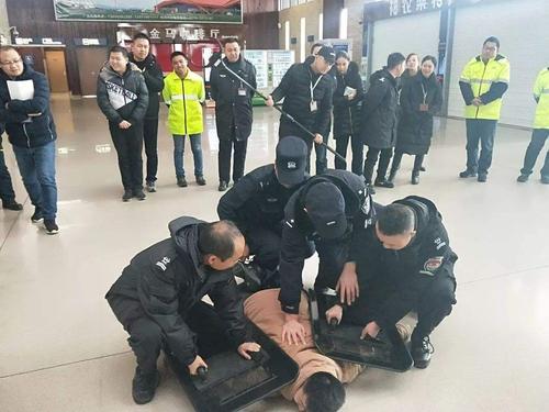 读完安福武入侵者的思想