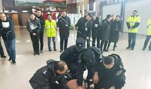 安福屋闯入者读后感