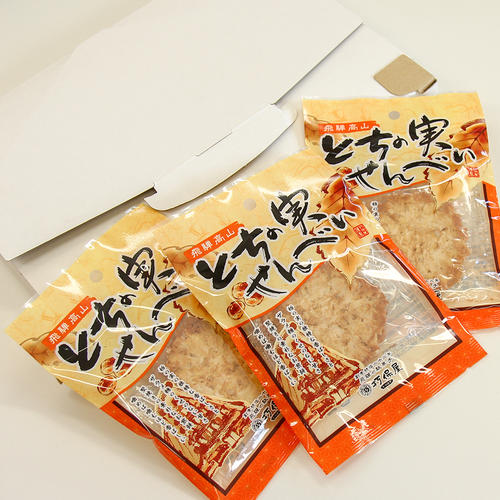 薄煎饼包裹着世界