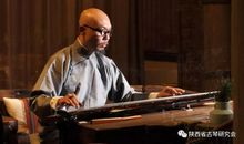 刻苦努力换来悠扬琴声