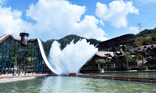 骑上冲浪