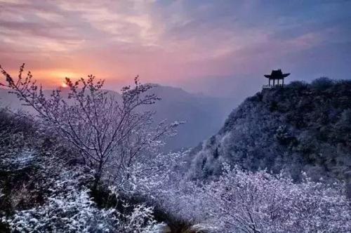 下雪后的故乡