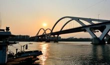 架好这座沟通的桥