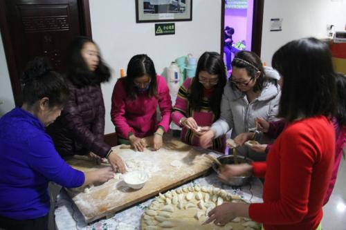 学习和我姑姑吹口香糖