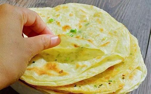 做葱薄煎饼