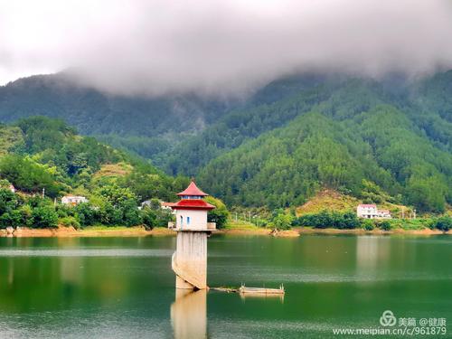 我梦见青山绿水