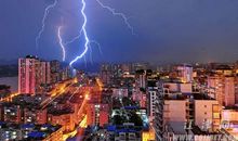 那个大雨倾盆的傍晚