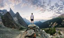 不畏困难，勇往直前