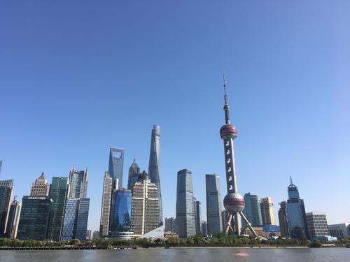 我登上东方明珠塔