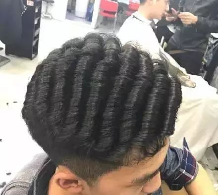 那我抬起头