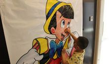 有趣的游戏—画鼻子