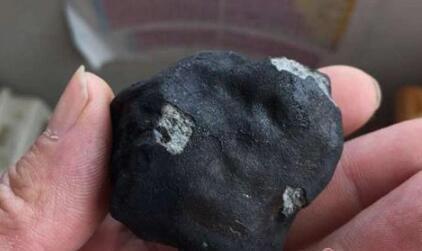 我想成为一点石头