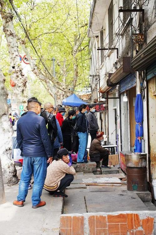 那时我在巷子里闻到怀香的味道