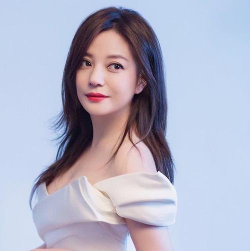 她是那么的美丽