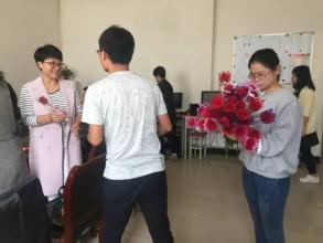 我的老师就像春风