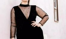 她不仅仅是老师