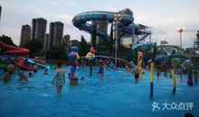 难忘的凤岭水世界欢乐游