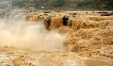 壮观的黄河壶口瀑布