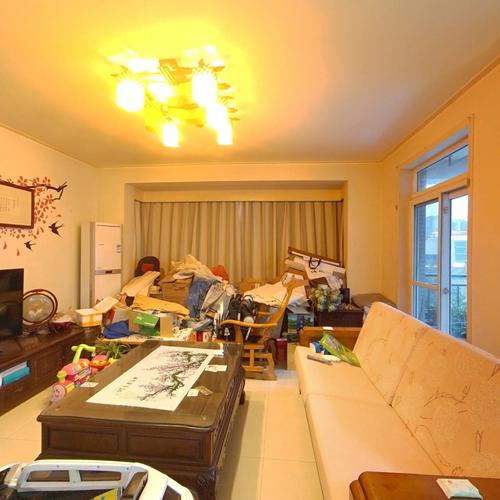 我家的吃饭风景图