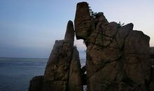 扛着东西，脚步才稳