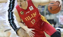 精彩的篮球对抗赛