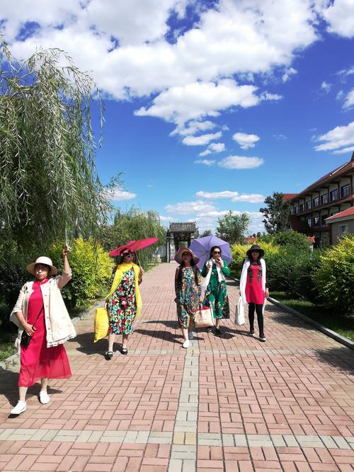 在花园里旅行