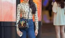 “二货”斗蛤蟆